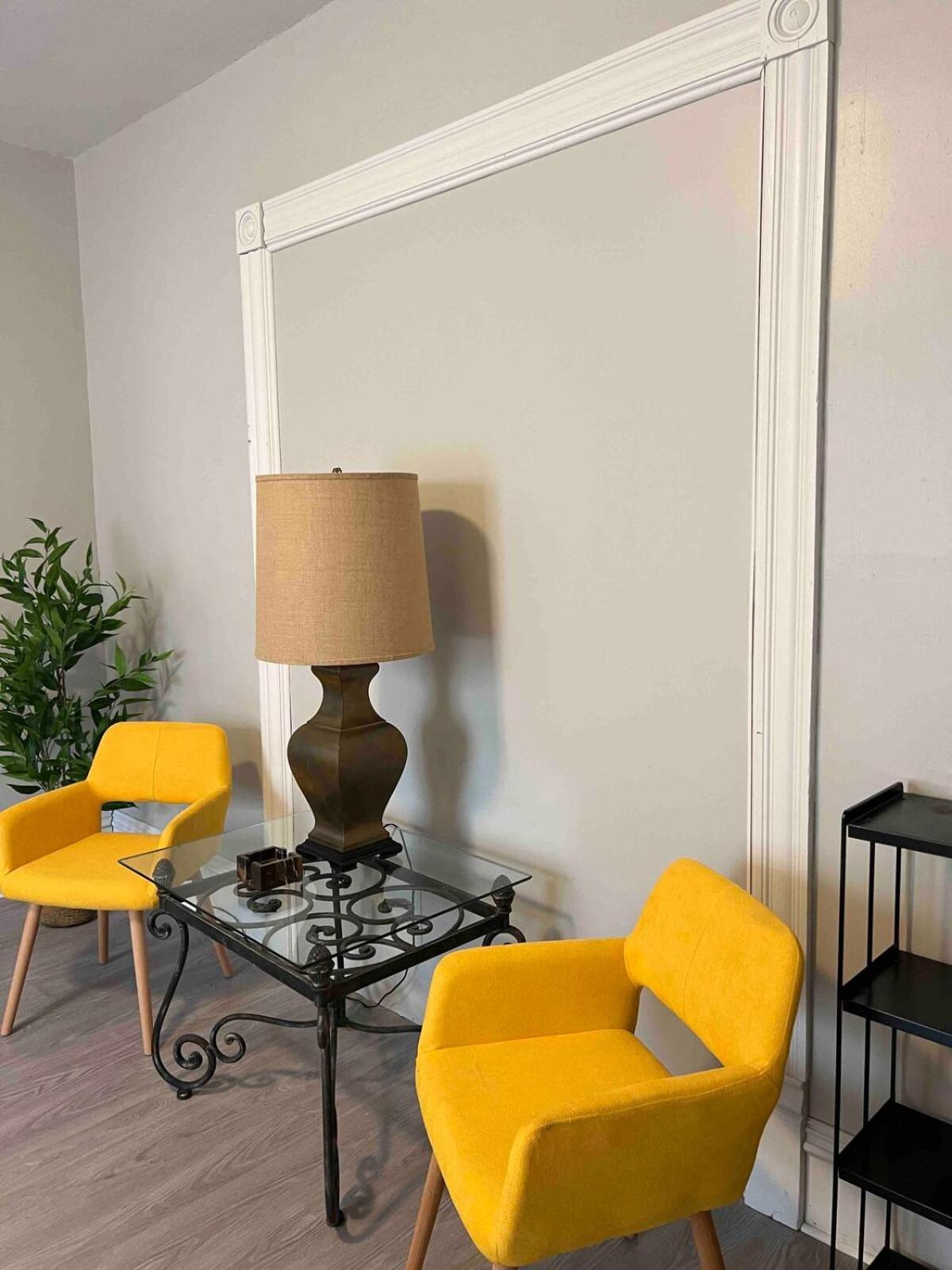 A The Yellow Shuttered House Holiday home